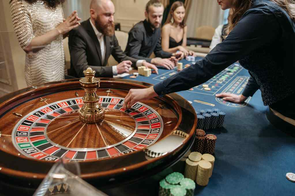 queenspinscasino.net